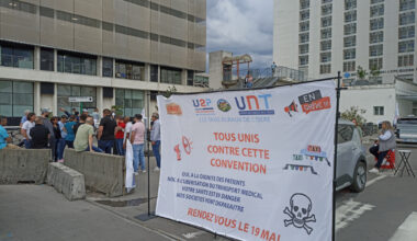 Manifestation des taxis isérois contre la tarification du transport médical