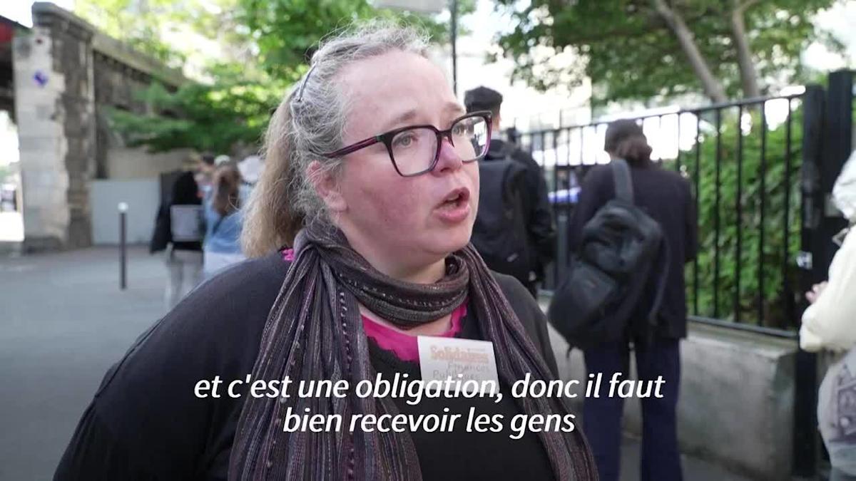 A Paris, la fermeture d'un centre d'impôts dans un quartier populaire inquiète les habitants