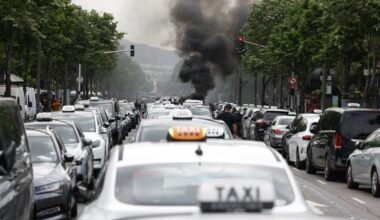 réunion de la dernière chance avec François Bayrou ce samedi
