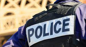 PROPAGANDE EXTRÉMISTE : VILLARS FACE À UNE VAGUE D'AUTOCOLLANTS HAINEUX