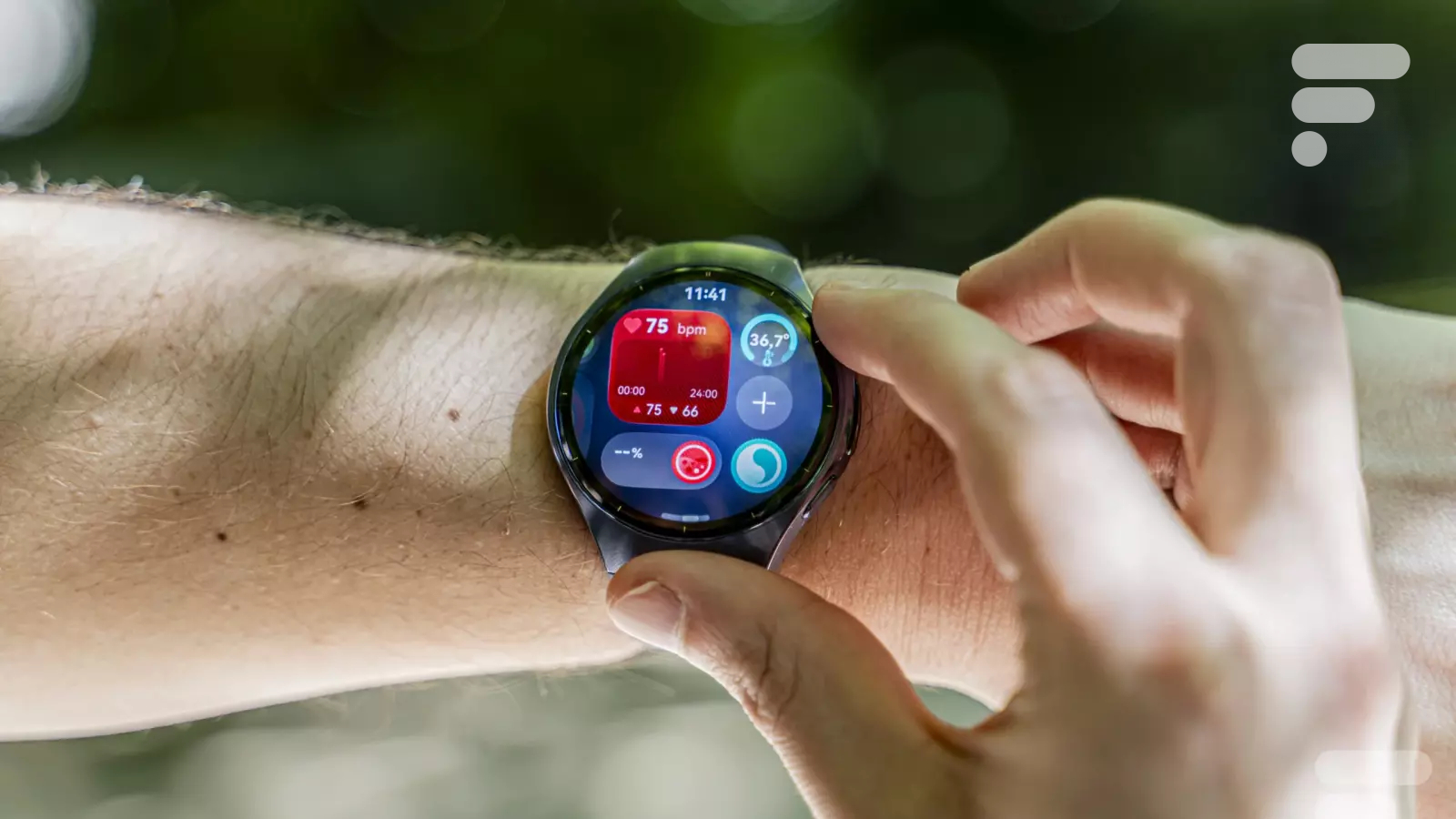 Déjà une réduction sur la dernière Huawei Watch 5, une montre connectée au design soigné avec un suivi de santé poussé