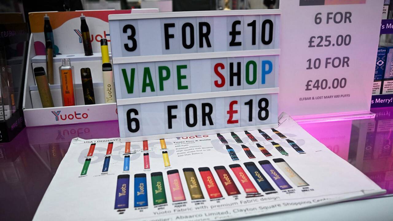 Le Royaume-Uni interdit les cigarettes électroniques jetables