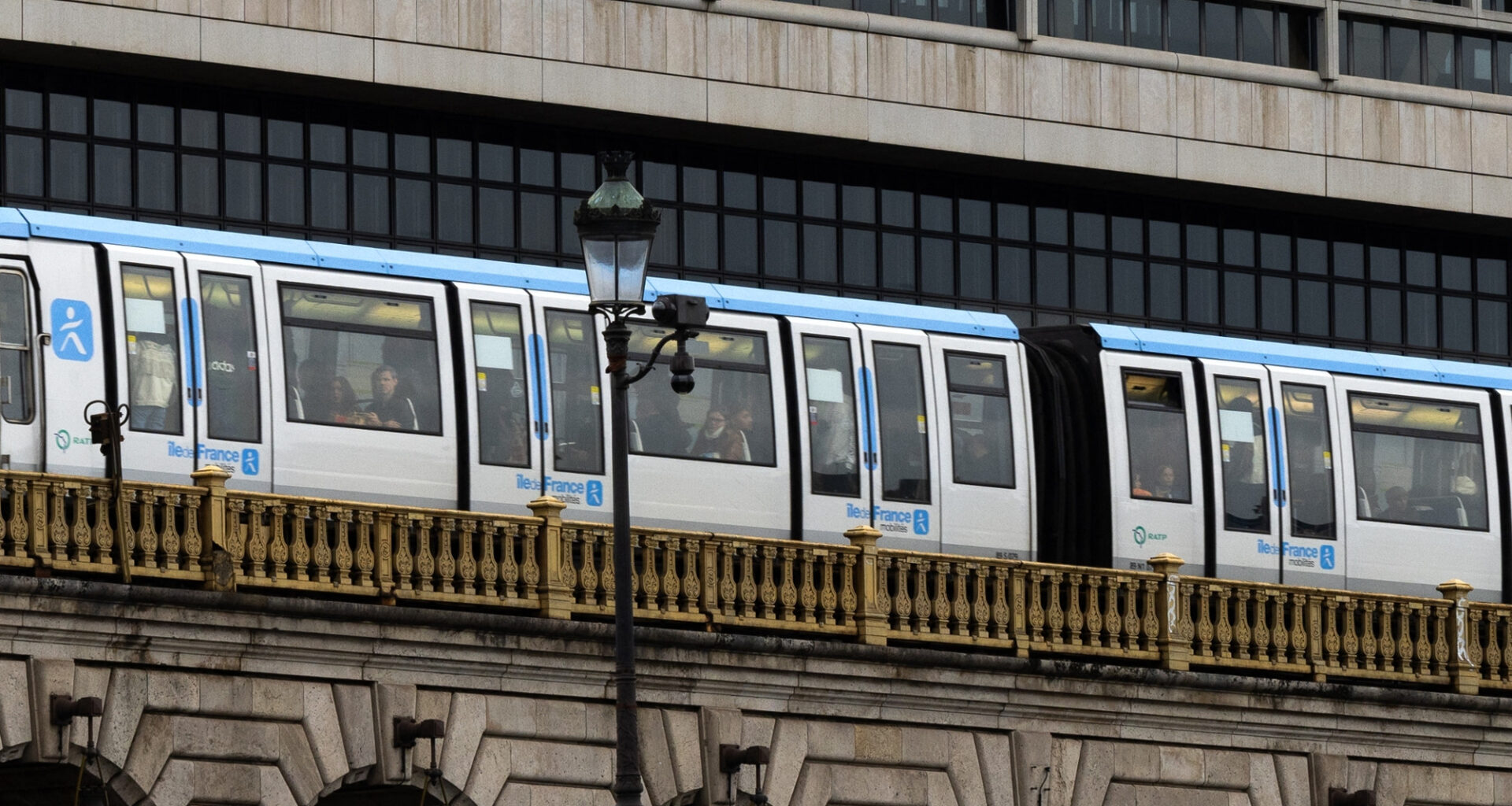 pourquoi la RATP va interrompre huit lignes de métro pour des travaux cet été ?