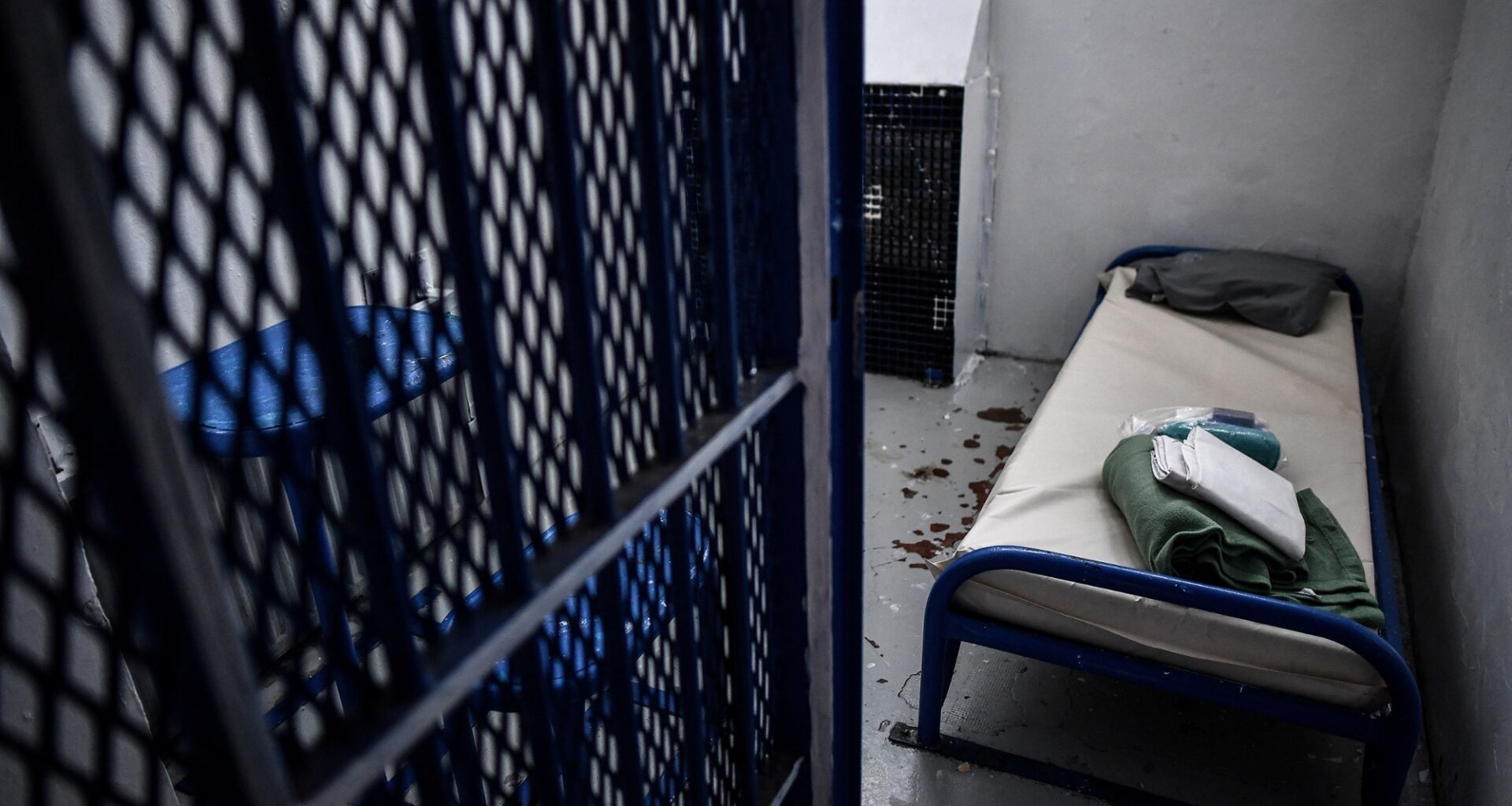 un prisonnier libéré par erreur et toujours recherché