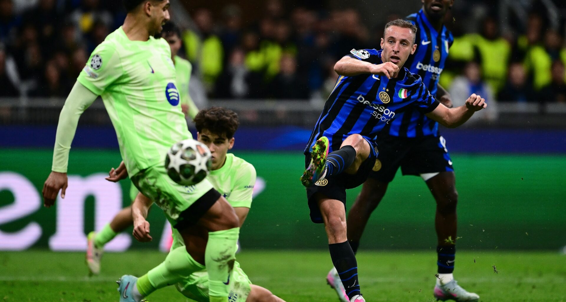 l’Inter Milan renverse le Barça dans un match fou et file en finale