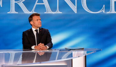 EN DIRECT - Emmanuel Macron favorable à une participation des détenus à leurs frais de détention