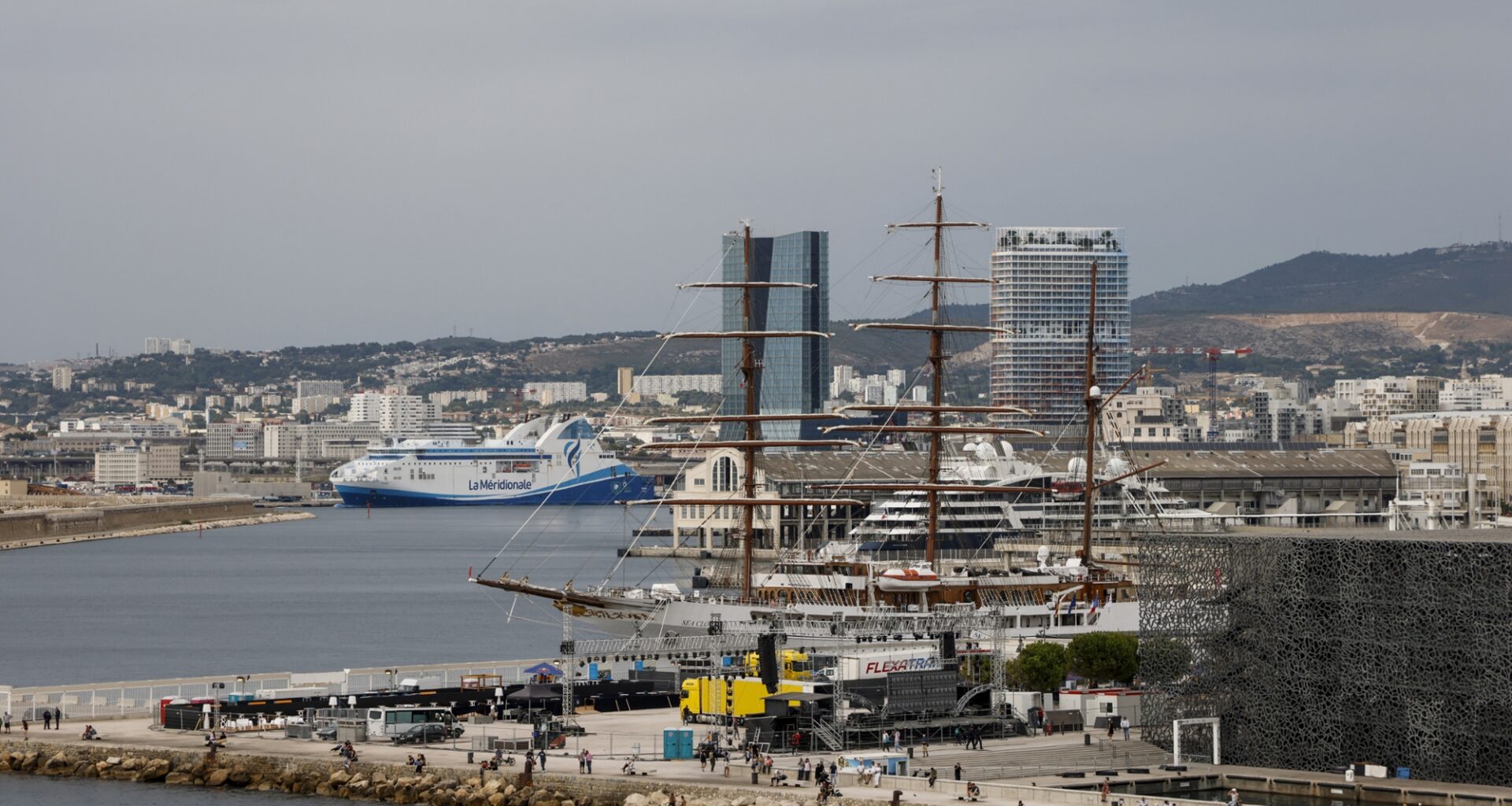 Les infos de 12h30 - Voitures volées : un vaste trafic démantelé sur le port de Marseille
