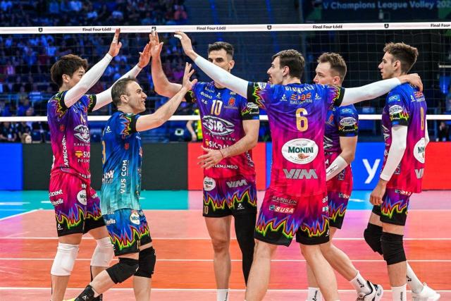 Le club italien de Pérouse nouveau roi d'Europe - L'Équipe
