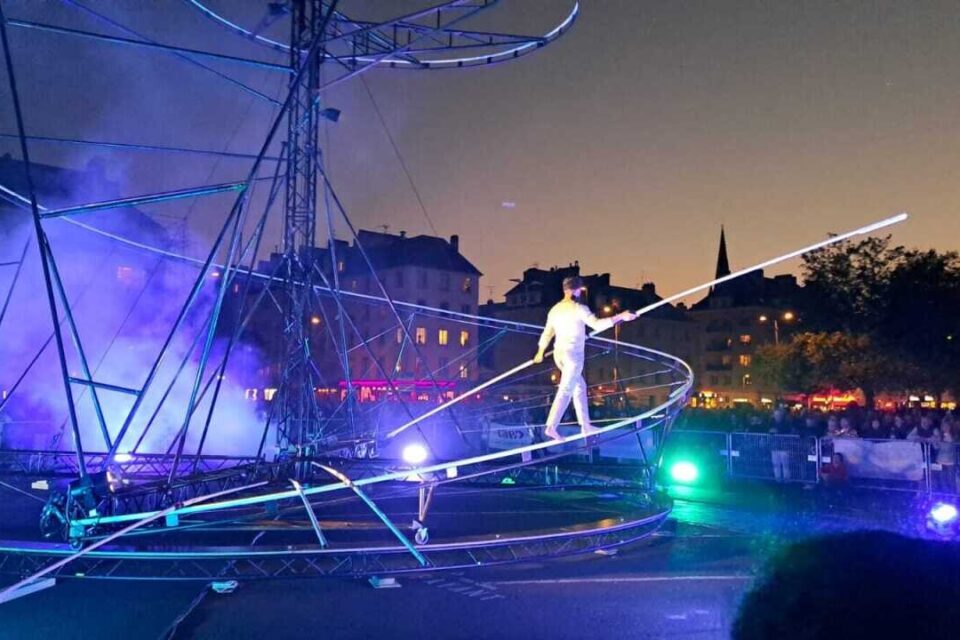 Place Courtonne, les répétitions de l'avant-dernier spectacle.