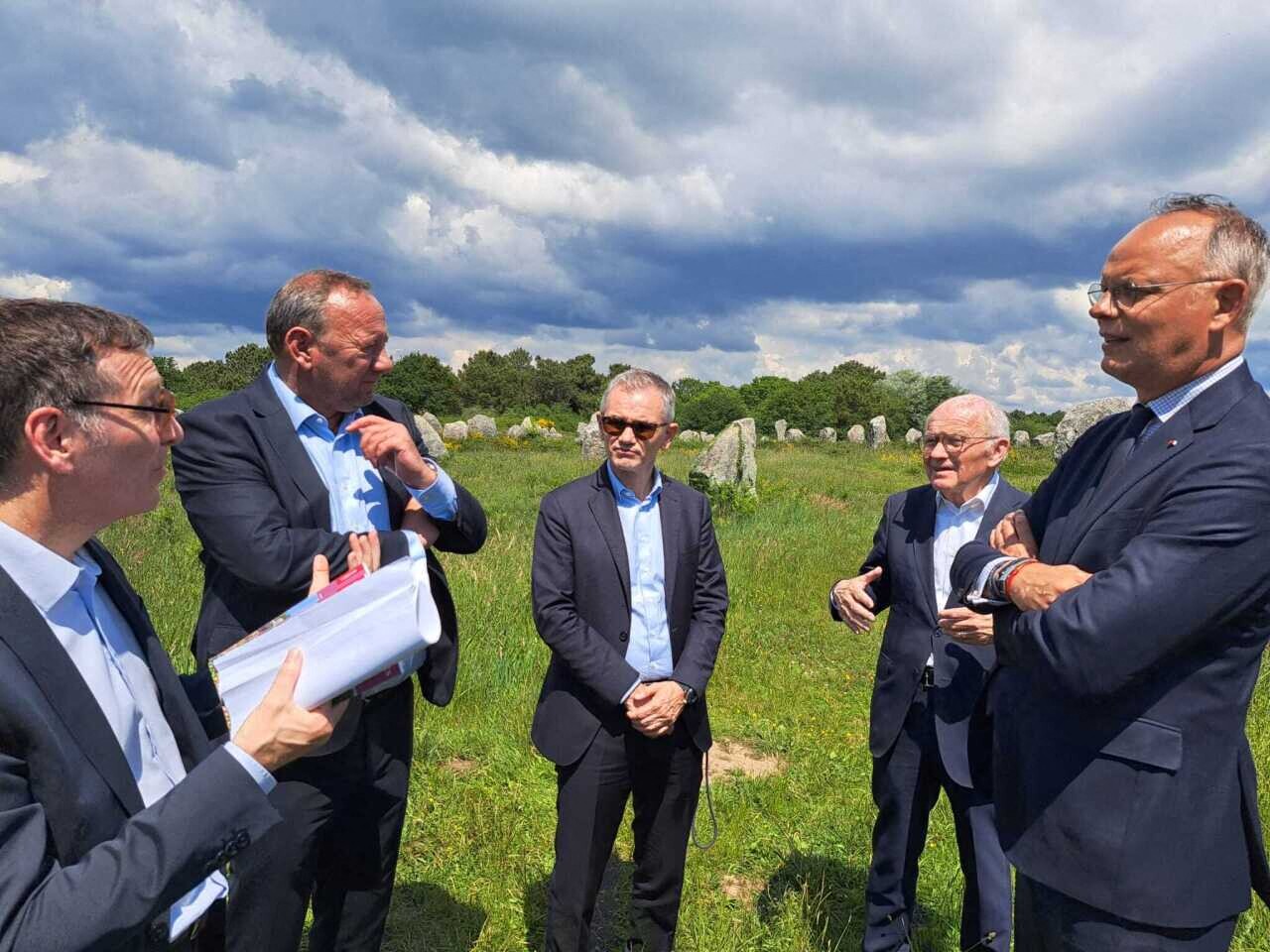 VIDÉO. Édouard Philippe soutient l’inscription des mégalithes de Carnac à l’Unesco