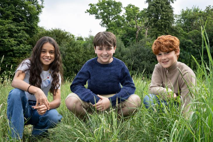 Dominic McLaughlin (au centre) jouera Harry Potter, Arabella Stanton sera Hermione Granger Alastair Stout le meilleur ami maladroit Ron Weasley.