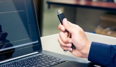 un fichier pour fabriquer une bombe artisanale découvert sur la clé USB d’un lycéen