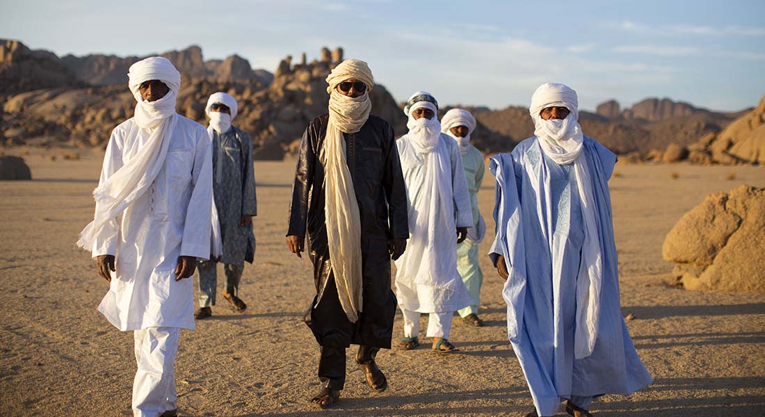 Musiques Lyon - Folk-rock - Tinariwen : Libres comme lair, lents comme le sable par Laure Solé Petit Bulletin Lyon