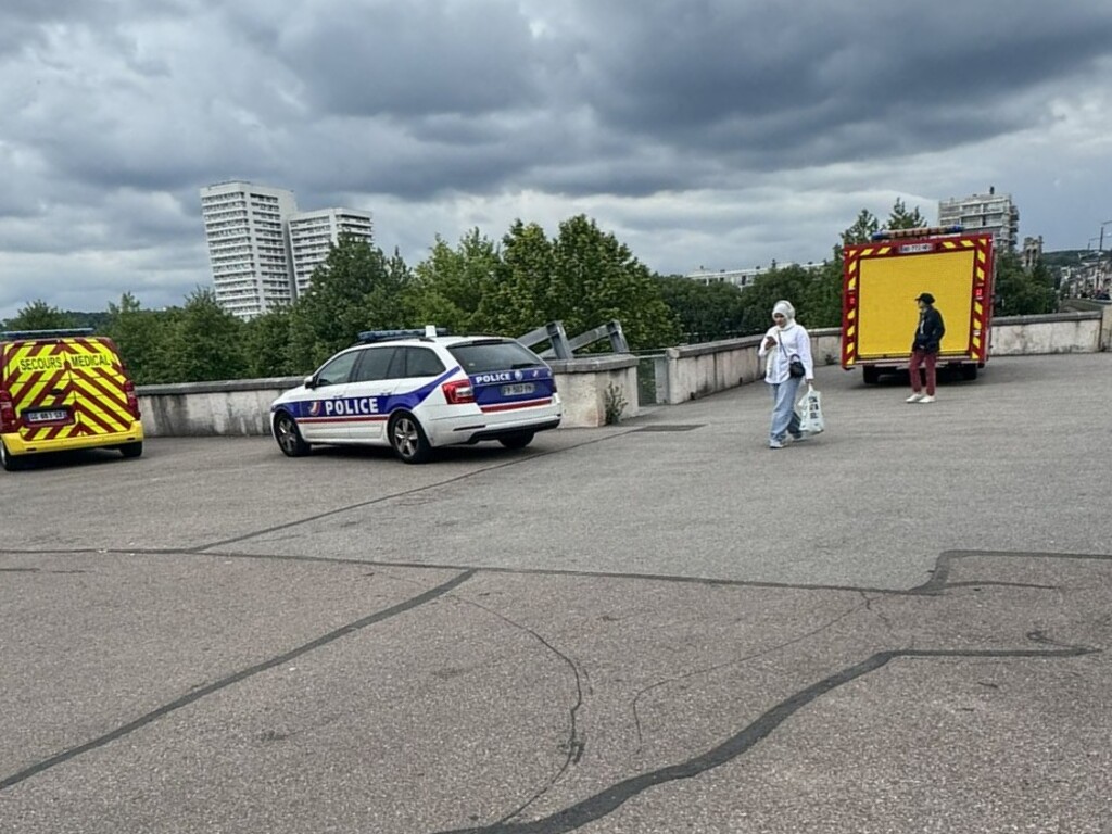 Un homme chute dans la Seine à Rouen mais tout est bien qui finit bien