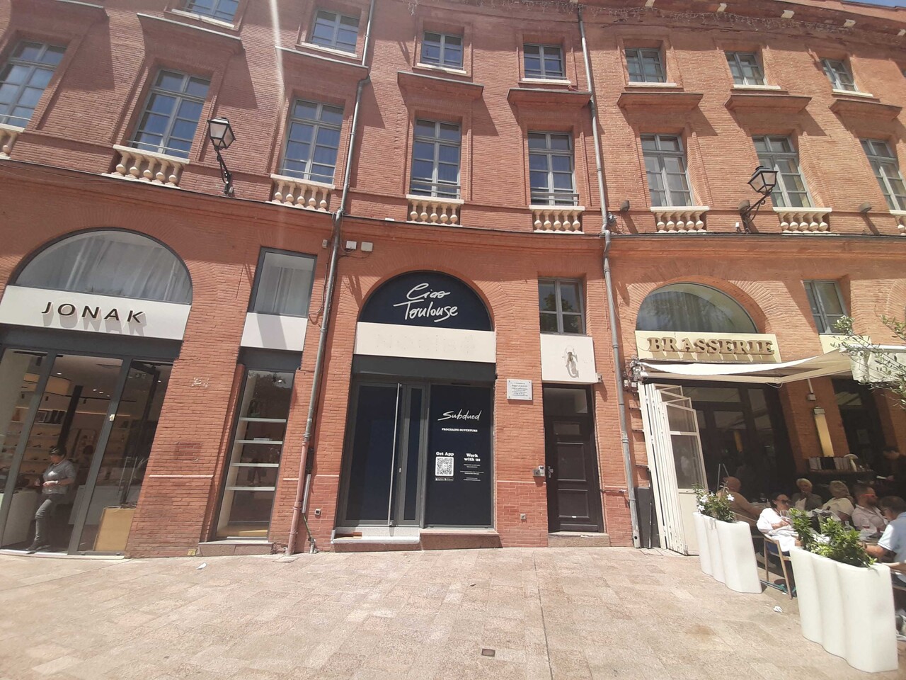 Encore rare en France, Subdued, l'enseigne de prêt-à-porter qui fait fureur chez les ados, débarque à Toulouse