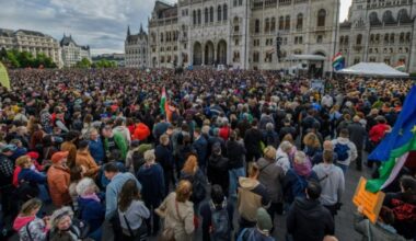 Hongrie : manifestation massive contre une loi ciblant ONG et médias indépendants : Actualités