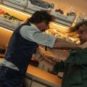 Brad Pitt et Aaron Taylor-Johnson dans Bullet Train // Source : Scott Garfield / Sony Pictures