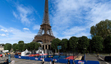 « Le meilleur terrain du monde » pour Tony Parker : à Paris, faites du padel au pied de la tour Eiffel
