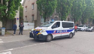 un homme de 26 ans fonce droit dans un arbre
