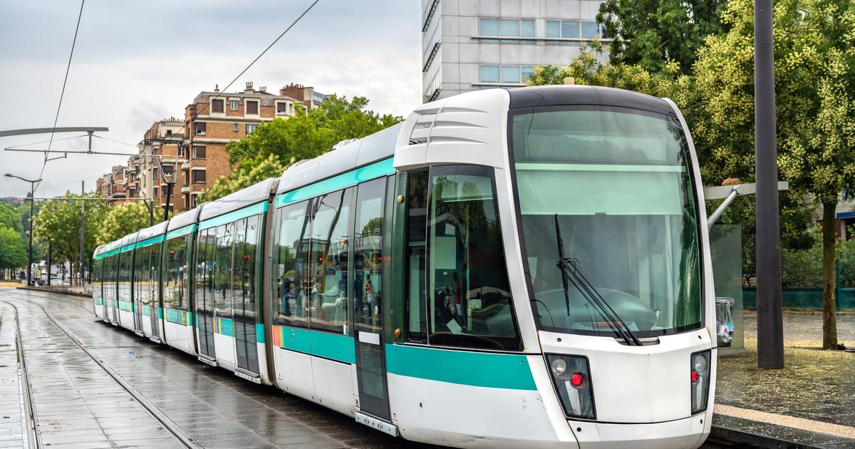 un homme grièvement blessé après avoir été poussé sur les voies du tramway