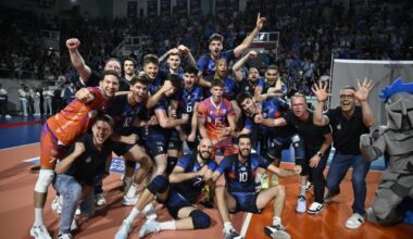 Tours remporte un 10e titre de champion de France après sa victoire face à Poitiers - L'Équipe