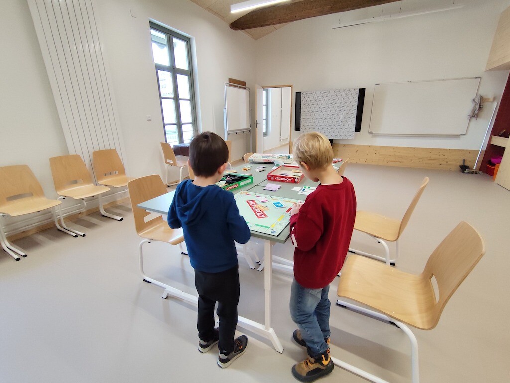 l'association "Le Relais des Enfants" reçue en mairie par Michaël Delafosse