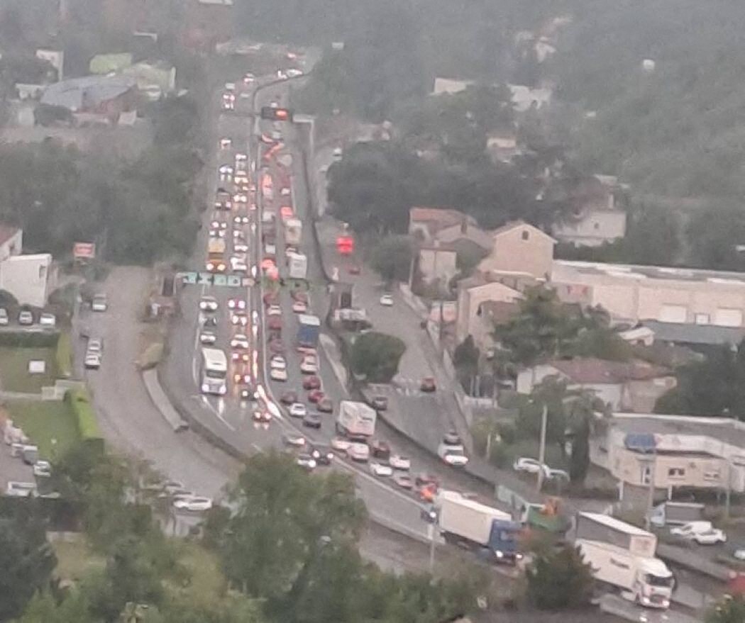 des accidents provoquent des bouchons