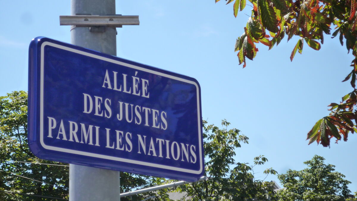 Strasbourg : deux croix gammées découvertes dans un lieu de mémoire de la Shoah