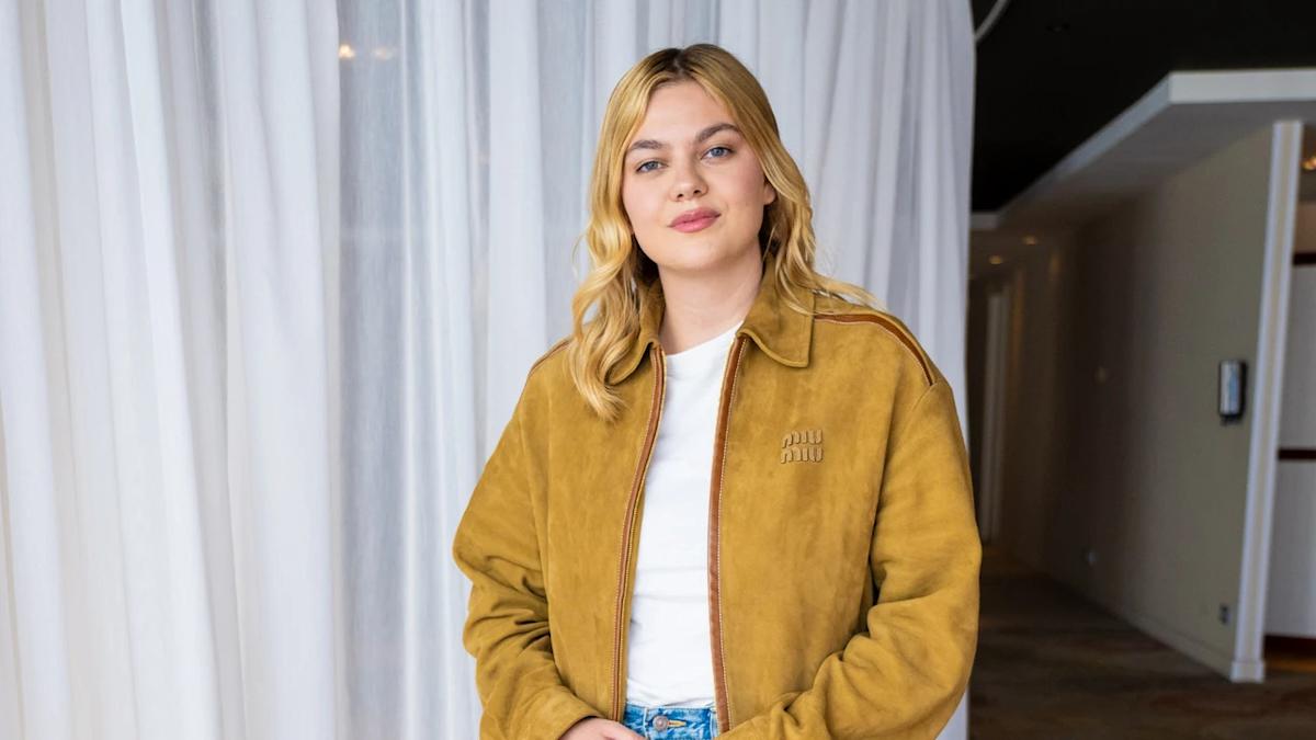 Louane dévoile pour la première fois une photo de sa fille avant la grande finale de l'Eurovision