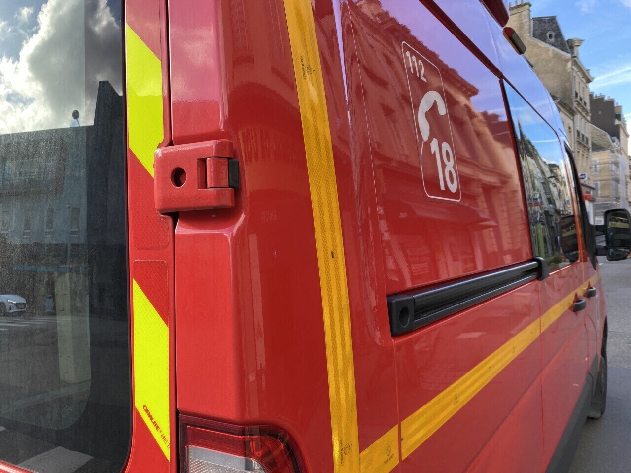écrasée par un camion benne dans le centre-ville, une personne âgée en urgence absolue