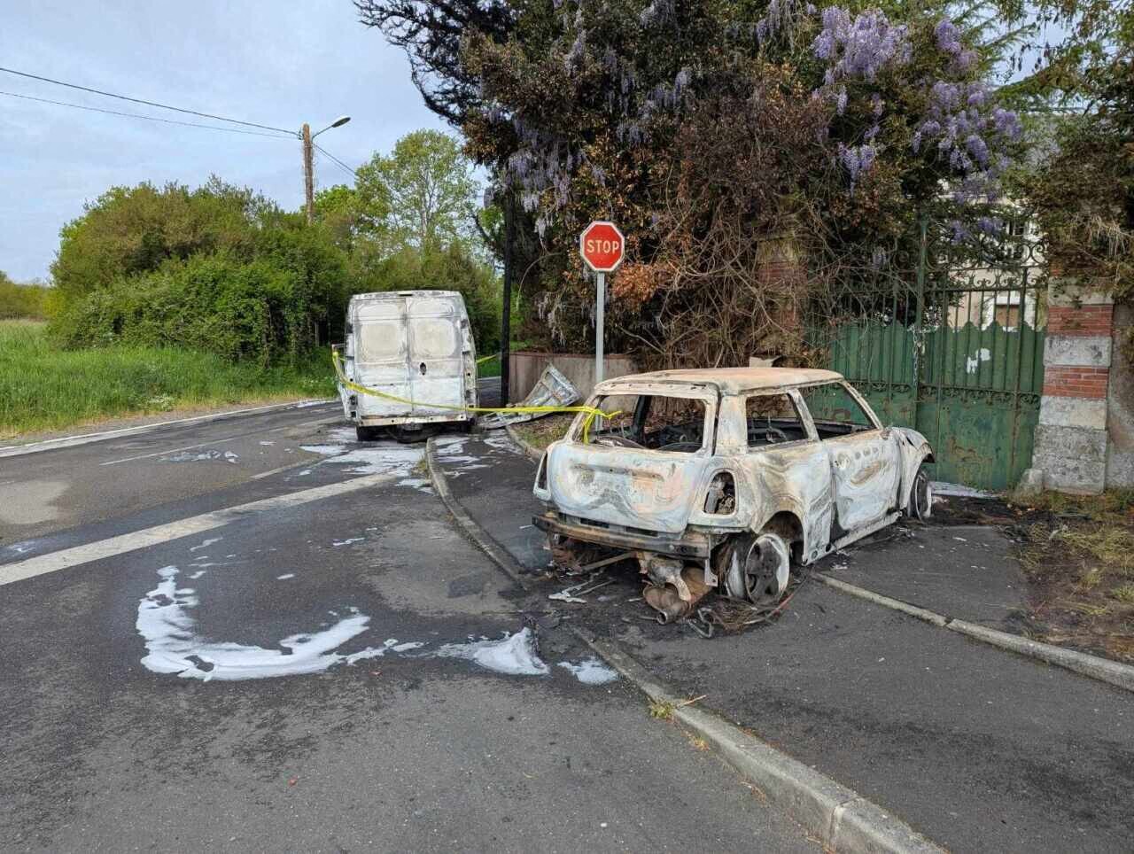 Près de Nantes, cette ville fait rallumer la lumière pour éteindre les incendies de voiture