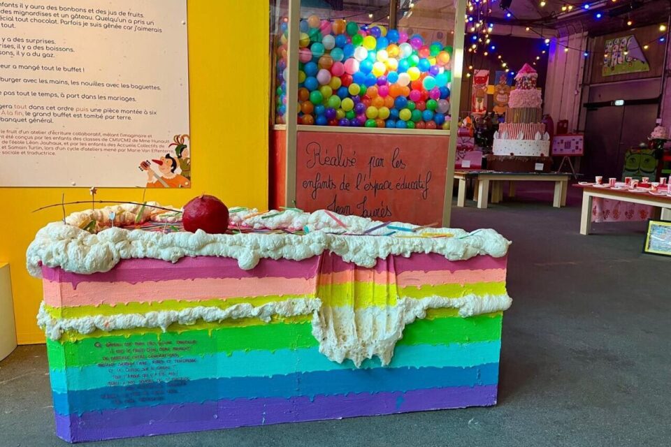 Des parts de gâteau géantes s'invitent dans l'exposition Môm'Art de 
