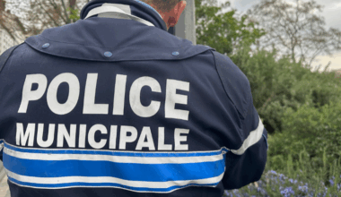 Saint-Étienne : un vigile de supermarché agressé, trois suspects en fuite