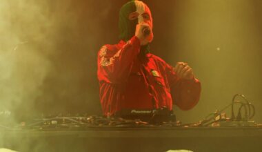 Après ses propos polémiques, le groupe de rap Kneecap visé par une enquête de la police antiterroriste