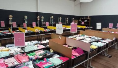 une énorme vente de vêtements Okaïdi à prix cassés