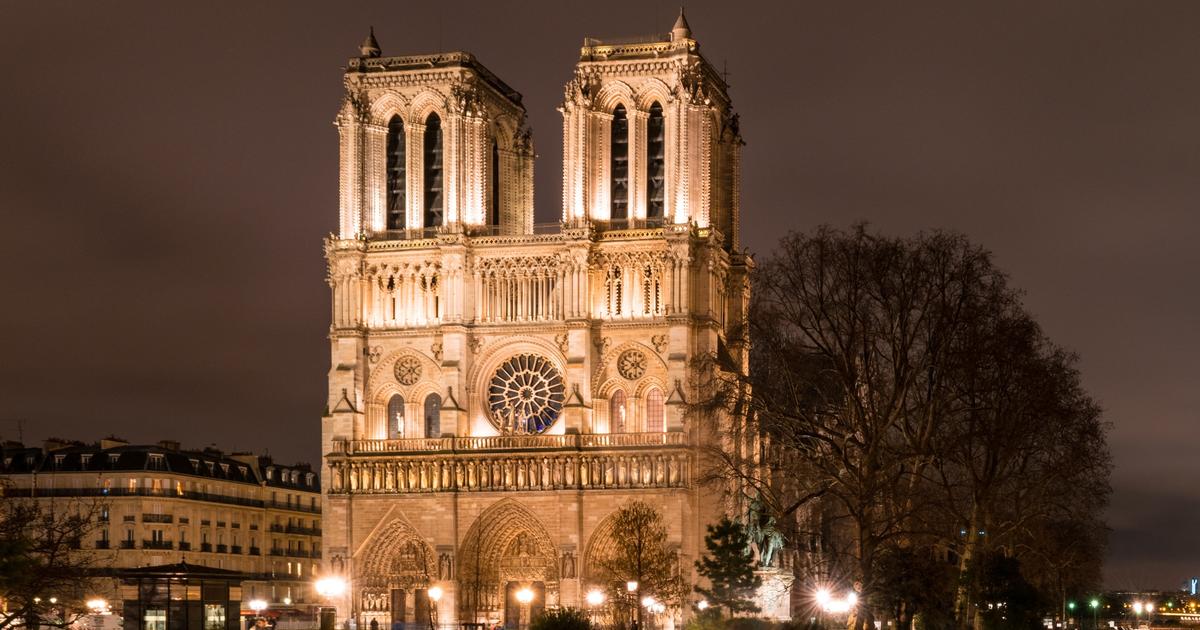 à Notre-Dame de Paris, les catholiques veillent et prient contre l’euthanasie