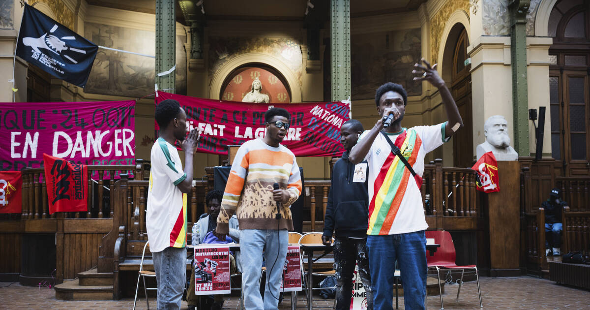 à Paris, mobilisation pour les jeunes migrants expulsés de la Gaîté lyrique – Libération