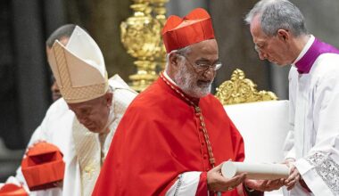 « Si je suis élu, je m’enfuis en Sicile » : un cardinal se désiste avant le conclave pour élire un nouveau pape