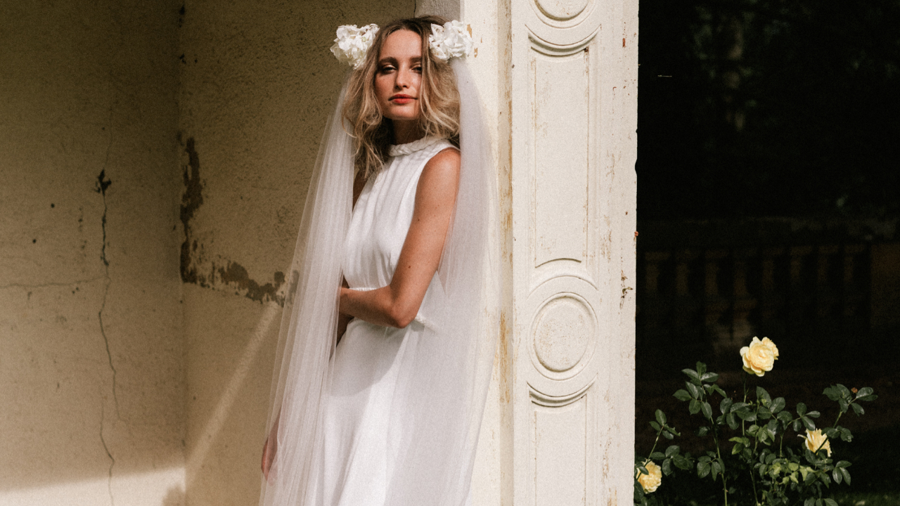 la saison des mariages relancée avec les robes d’Isabella Boutin