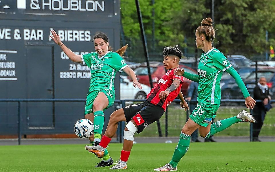 Première Ligue : En Avant Guingamp, déjà relégué, termine par une victoire contre Saint-Étienne