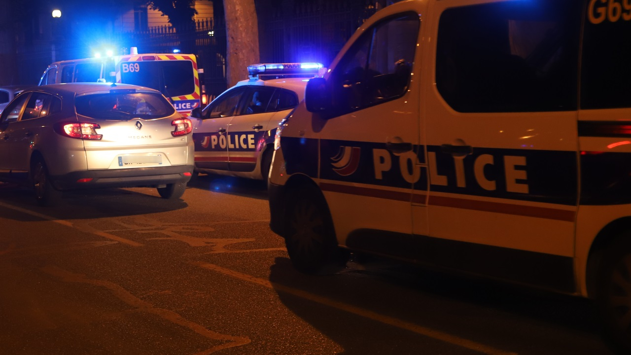poignardé au cou à la Croix-Rousse pour une banale histoire de voiture emboutie ?