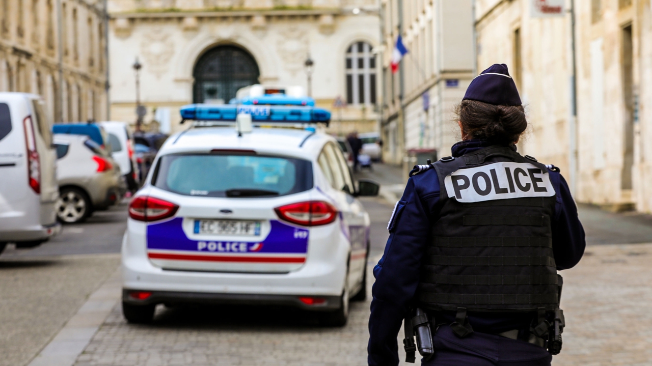 Un couple échappe à une tentative d’enlèvement en pleine rue, à Paris