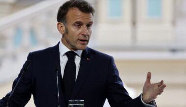 DIRECT - Référendum, fin de vie, Ukraine: Macron attendu à la télé pour une émission tous azimuts