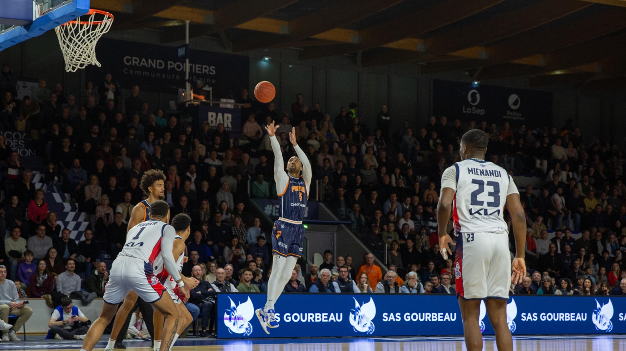 Poitiers s’impose à Nantes et accueillera Aix-Maurienne en play-in