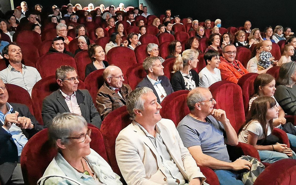 À Quimper, les collégiens de la Segpa du Likès ont présenté au Katorza leur court-métrage « De l’autre côté du miroir »