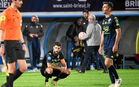 Christophe Kerbrat et son fidèle coéquipier, James Le Marer, sous le maillot du Stade Briochin, cette saison.