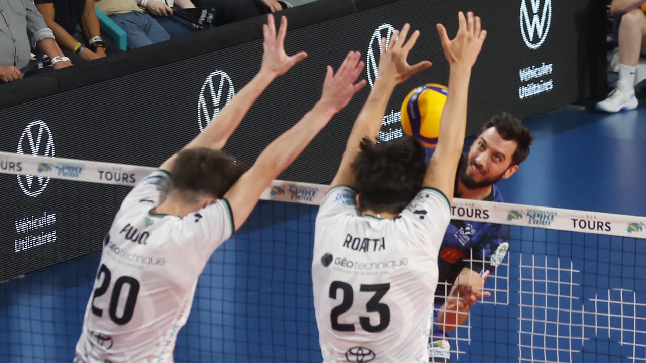 Sclater, d’un smash rageur, a permis au TVB de virer à 2-0.
