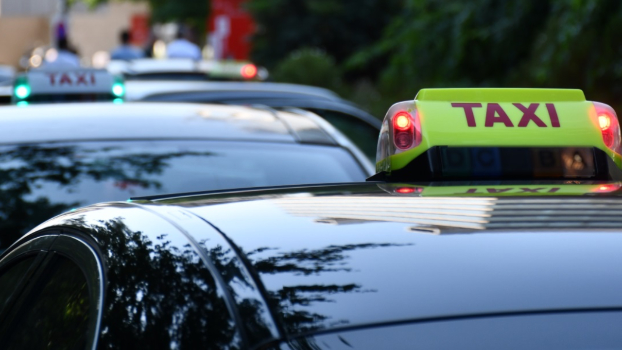 télétravail et transports en commun fortement conseillés ce lundi