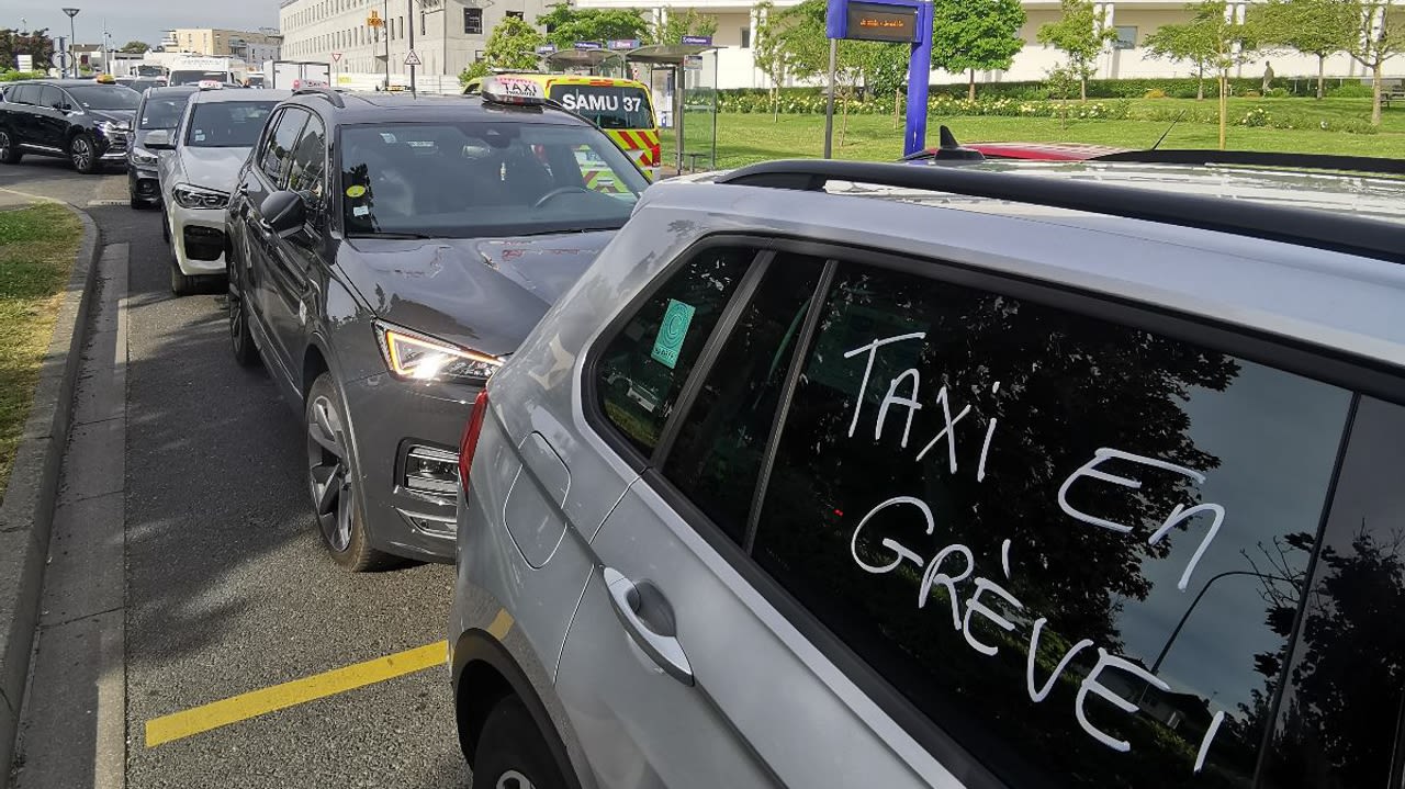 À Tours, les taxis sont disposés aux abords des quatre principaux centres hospitaliers de l’agglomération tourangelle.