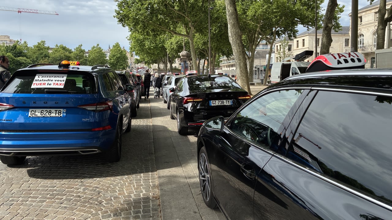 Les taxis deux-sévriens sont arrivés dans le centre-ville de Niort.